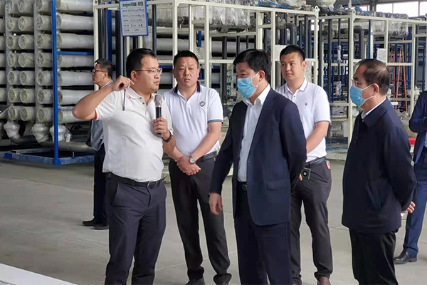 遼寧省葫蘆島市市長楊軍生蒞臨北票市一諾環(huán)保產(chǎn)業(yè)集團(tuán)考察并指導(dǎo)工作 遼寧省葫蘆島市市長楊軍生蒞臨北票市一諾環(huán)保產(chǎn)業(yè)集團(tuán)考察并指導(dǎo)工作